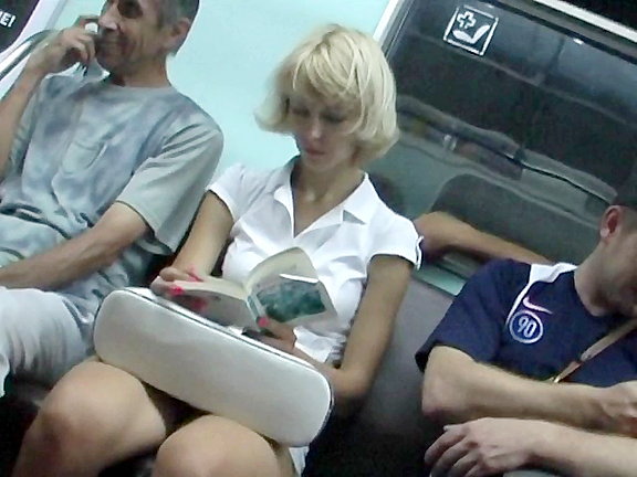 Subway Upskirt 28