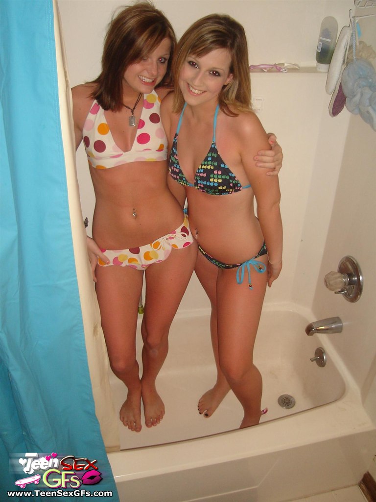 Sexy Friend Bikini - Hot amateur bikini girls at the beach - Naked Teen Girls